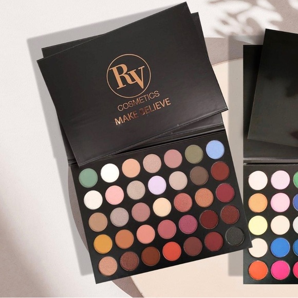 RV make believe 35 eyeshadow palette - Picture 1 of 2
